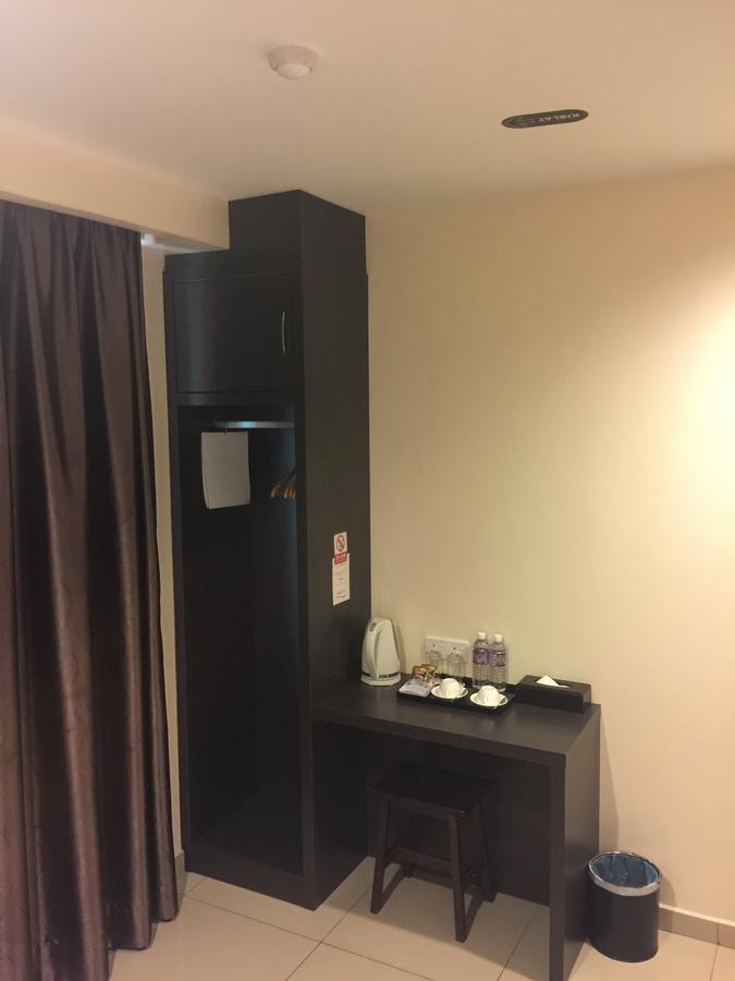 Premierz Hotel Labuan Ngoại thất bức ảnh
